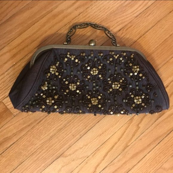 Adrienne Vittadini beaded clutch - Picture 3 of 7